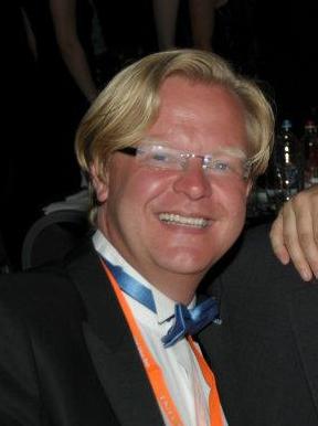 575257_230037253765676_1349290652_n